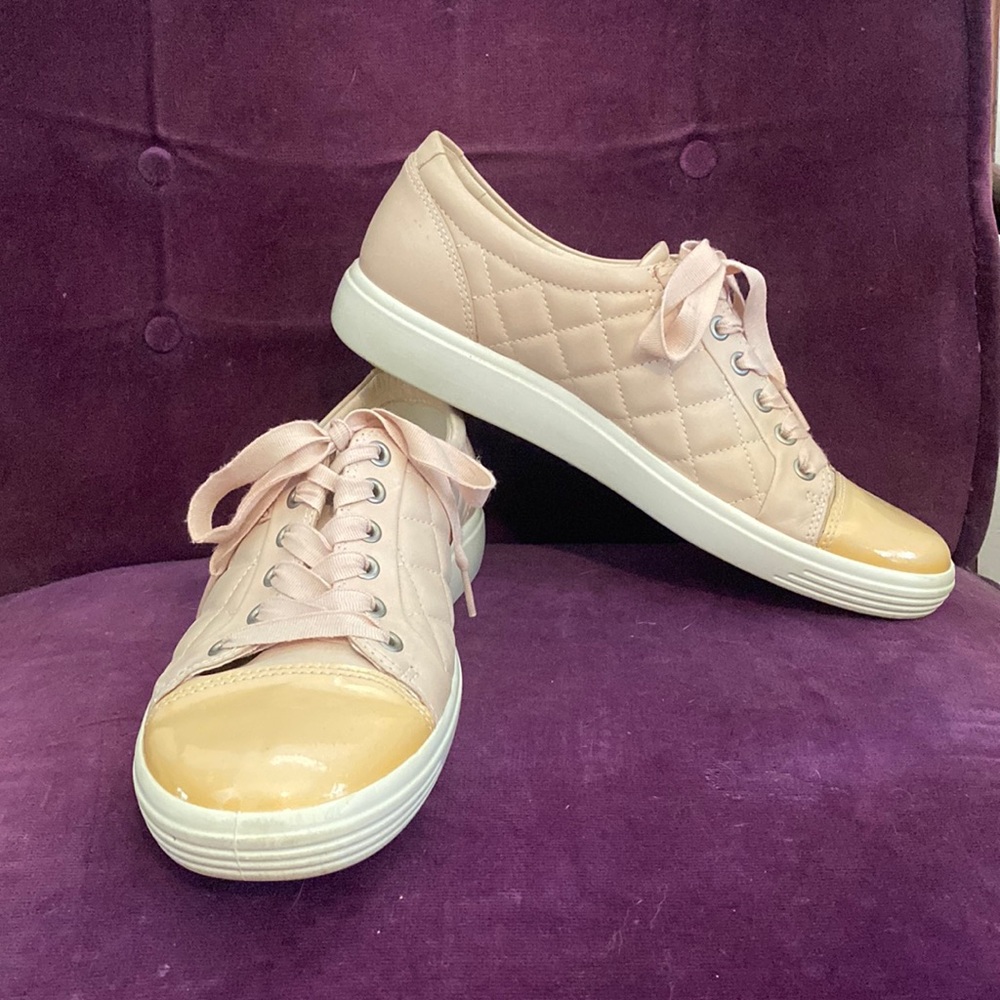 Ecco Soft Leather Quilted Patent Rose Dust Pink Sneakers